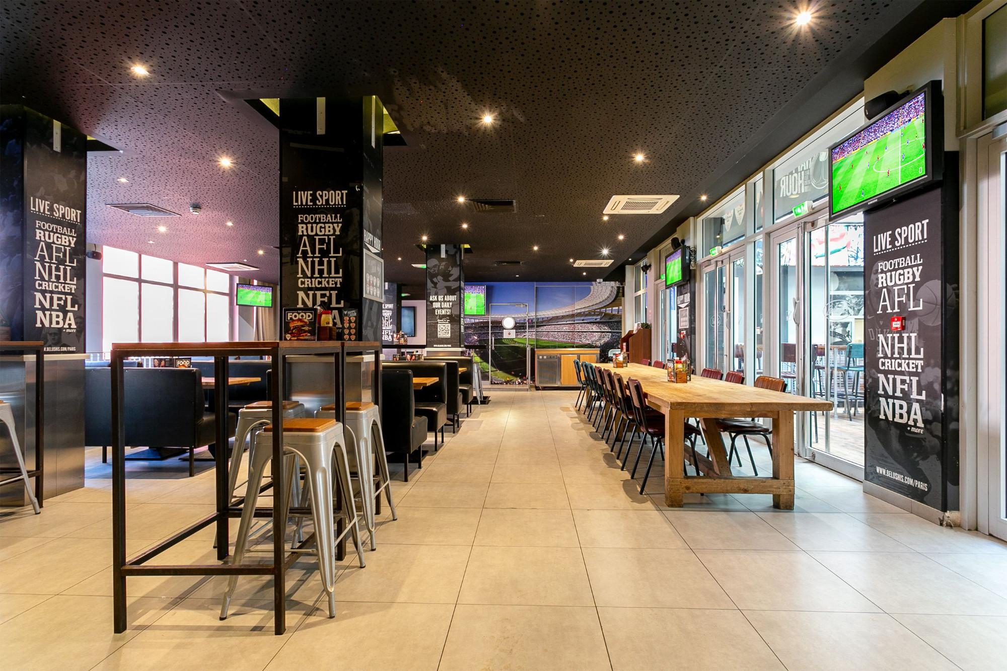 Best Sports Bars in Paris - Belushi's Gare Du Nord