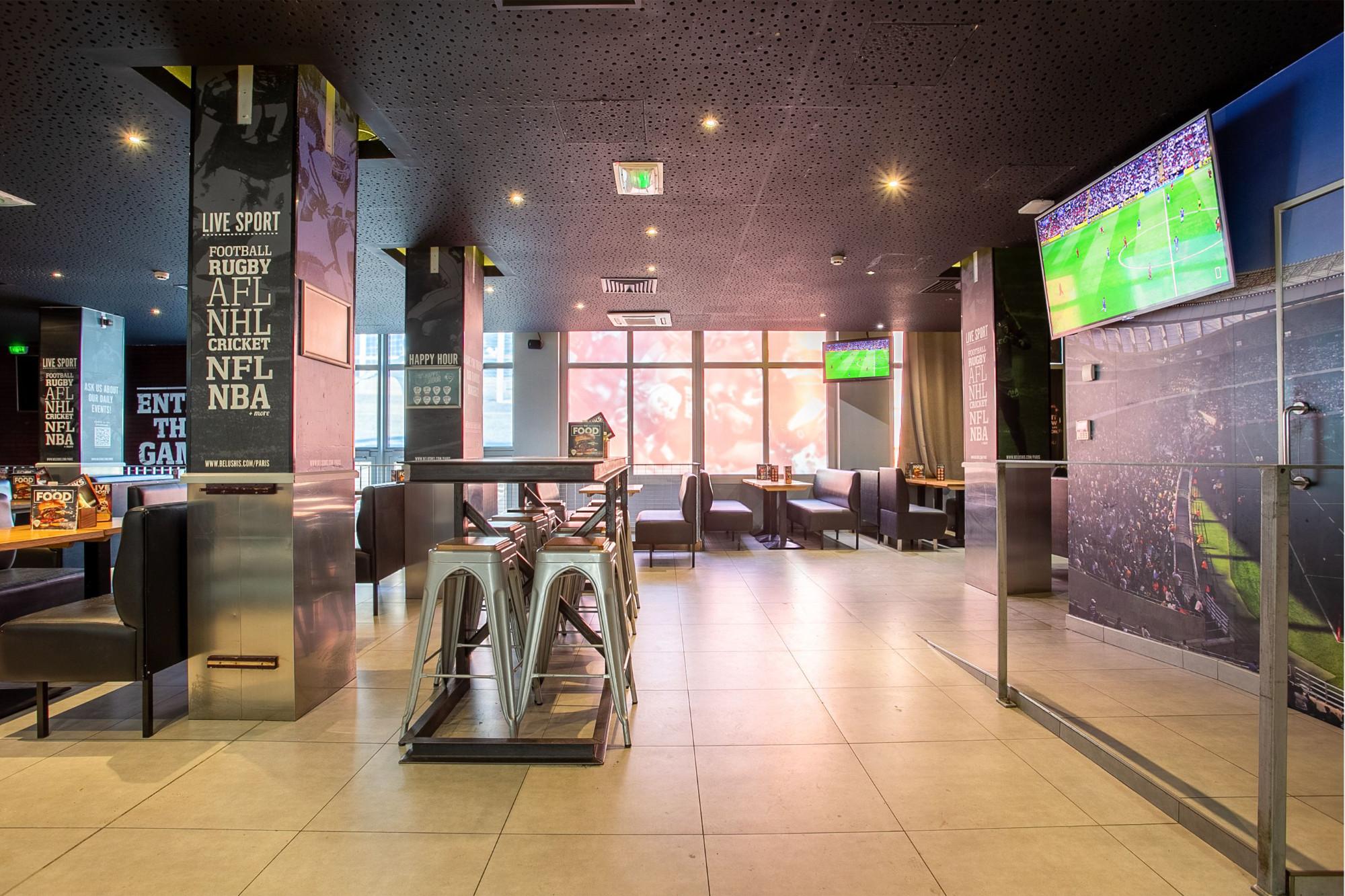 Best Sports Bars in Paris - Belushi's Gare Du Nord