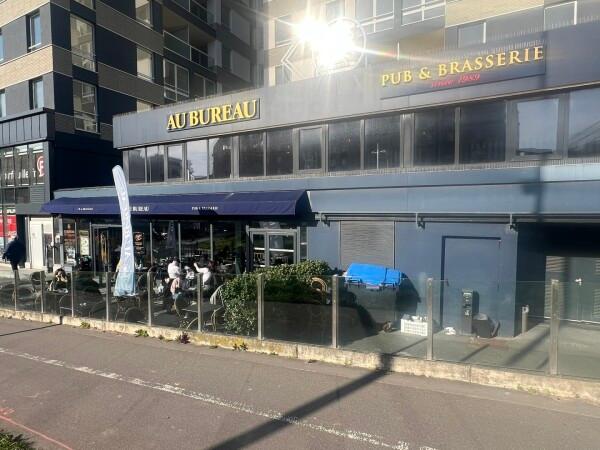 Best Sports Bars in Suresnes - Au Bureau Suresnes