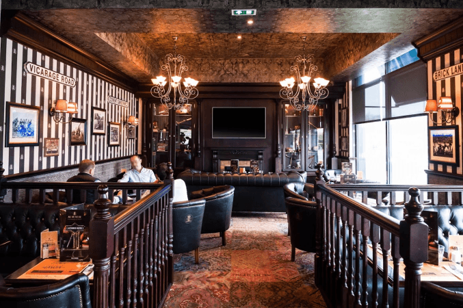 Best Sports Bars in Val de Reuil - Au Bureau Val de Reuil