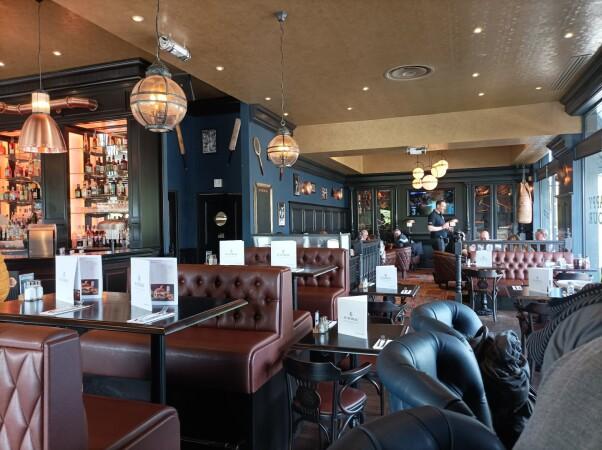 Best Sports Bars in Val de Reuil - Au Bureau Val de Reuil