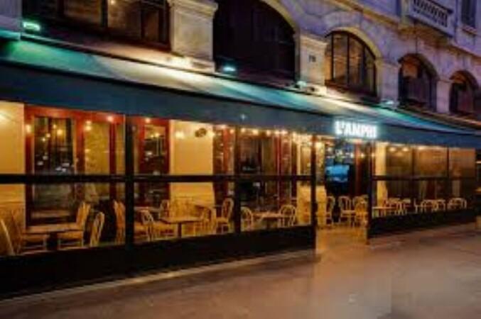 Best Sports Bars in Paris - L'Amphi Quai de Seine