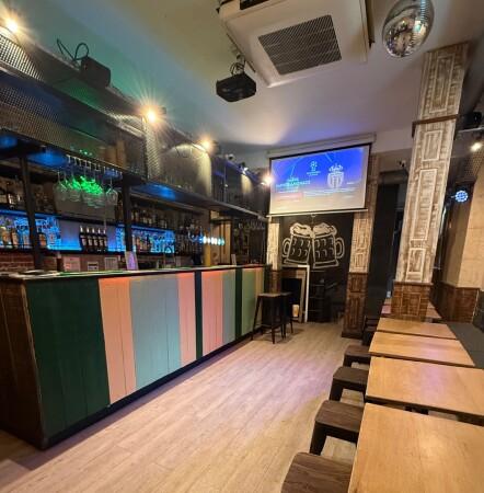 Best Sports Bars in Paris - COOL'IN Bar