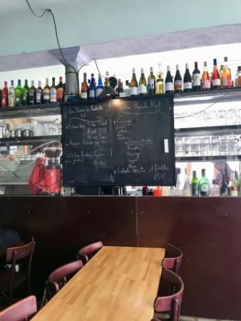 Best Sports Bars in Paris - La Cave Café