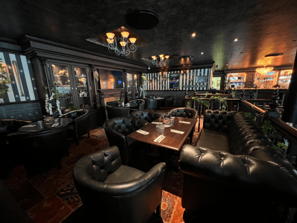 Best Sports Bars in Colmar - Au Bureau Colmar