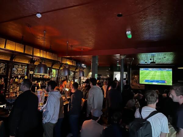 Best Sports Bars in London - The Crown