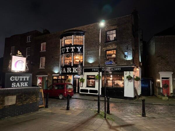 Best Sports Bars in Greenwich - Cutty Sark
