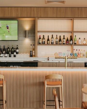Best Sports Bars in Christies Beach - Christies Beach Hotel
