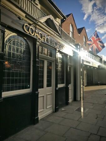 Best Sports Bars in London - Coach and Horses, Barnes