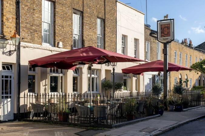 Best Sports Bars in London - Coborn