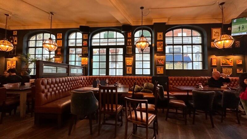 Best Sports Bars in London - Duke of Clarence