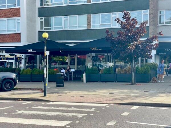 Best Sports Bars in Brentwood - Lot 75