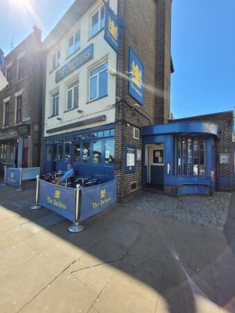 Best Sports Bars in Dover - The Duchess
