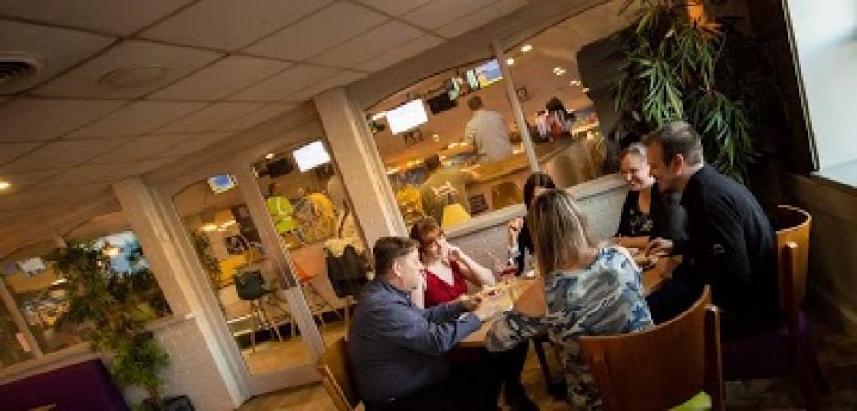 Best Sports Bars in Lowestoft - Richardsons Family Entertainment Centre