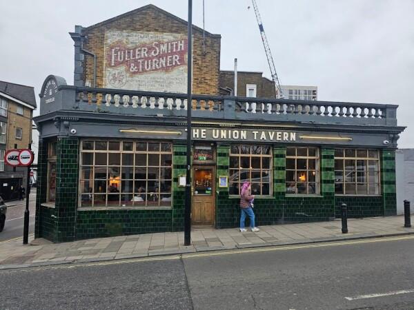 Best Sports Bars in London - Union Tavern