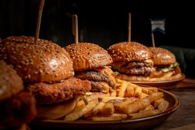 Best Sports Bars in London - Wolfpack Fulham