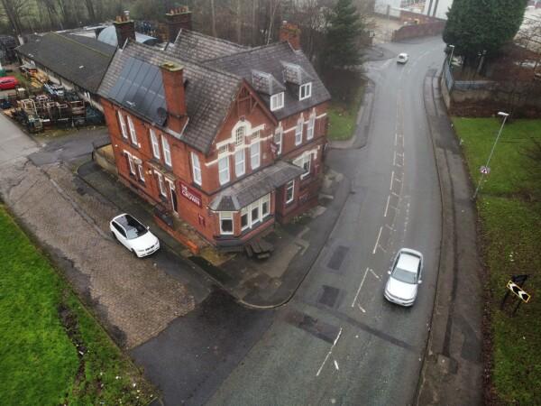 Best Sports Bars in Chadderton - Crown Inn