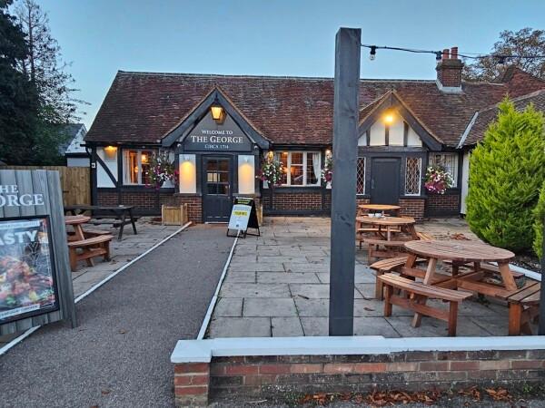 Best Sports Bars in Gravesend - George Gravesend