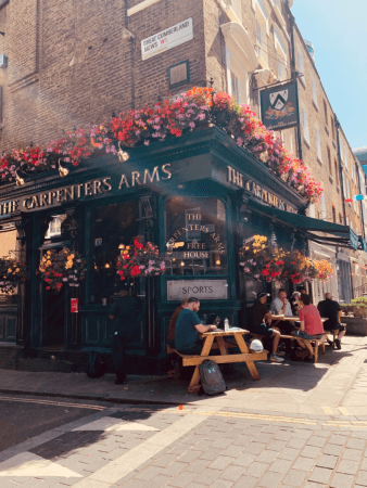 Best Sports Bars in London - The Carpenters Arms
