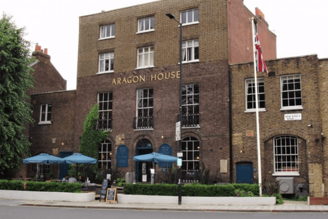 Best Sports Bars in London - Aragon House