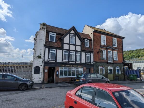 Best Sports Bars in Dover - RYAN DEANE T/A CINQUE PORT ARMS