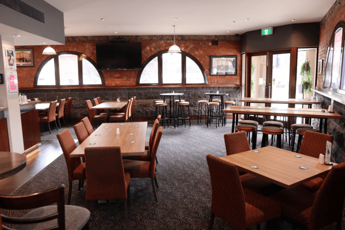 Best Sports Bars in Coburg - Drums Hotel