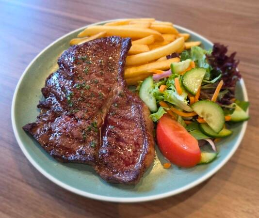 Best Sports Bars in Coburg - Drums Hotel