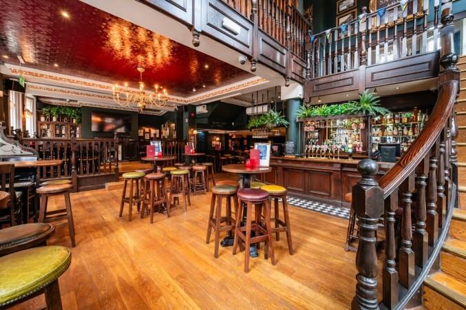 Best Sports Bars in Manchester - Sawyers Arms