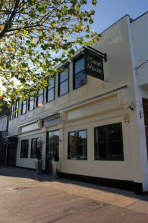 Best Sports Bars in Leigh on Sea - Sarah Moore