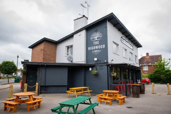 Best Sports Bars in Solihull - Highwood