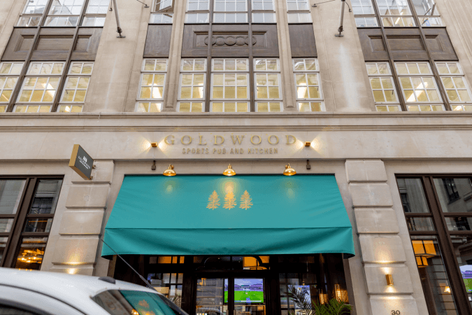 Best Sports Bars in London - Goldwood Sports Pub & Kitchen