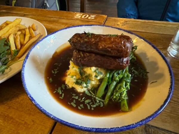 Best Sports Bars in Windsor - The Corner House - Windsor