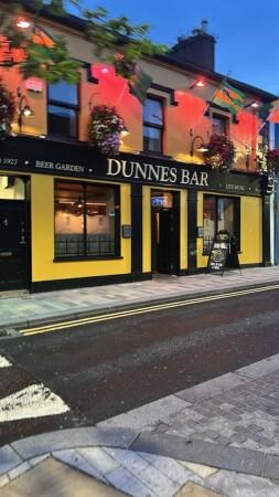 Best Sports Bars in Leitrim - Dunnes Bar