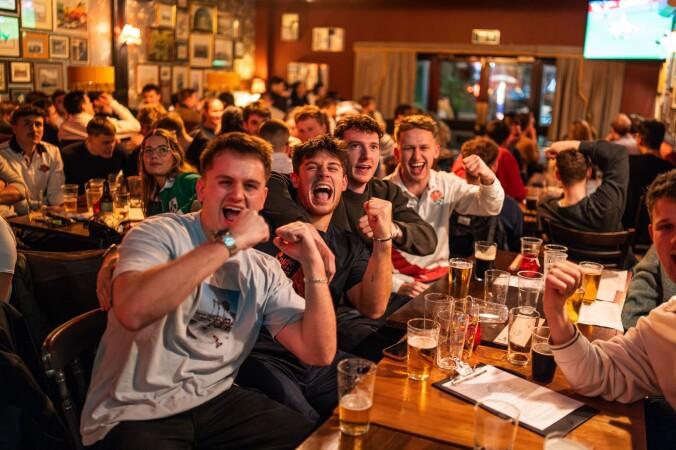 Best Sports Bars in London - The Wren Tavern