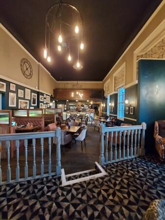 Best Sports Bars in London - Fox and Finch