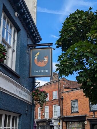 Best Sports Bars in London - Fox and Finch