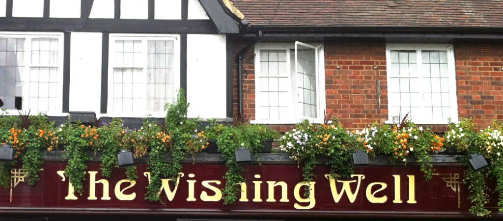 Best Sports Bars in Middlesex - Wishing Well Hayes