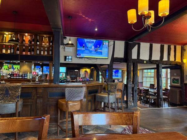 Best Sports Bars in Colchester - Swan Inn (Stanway)