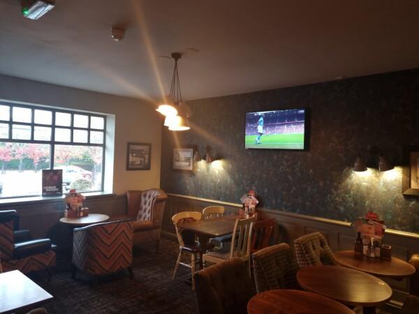 Best Sports Bars in Chesterfield - Donkey Derby (Chesterfield)