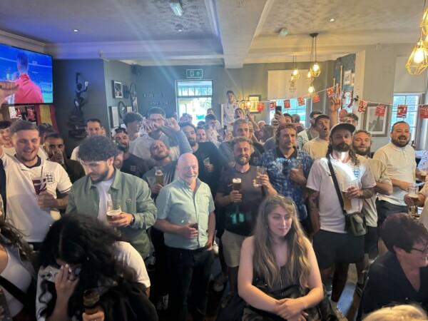 Best Sports Bars in Bexhill On Sea - Rose & Crown (Bexhill)