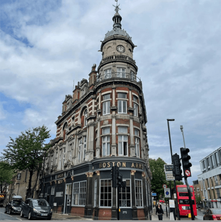 Best Sports Bars in London - Boston Arms