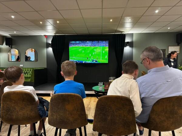 Best Sports Bars in East Sheen - The Home Guard Club