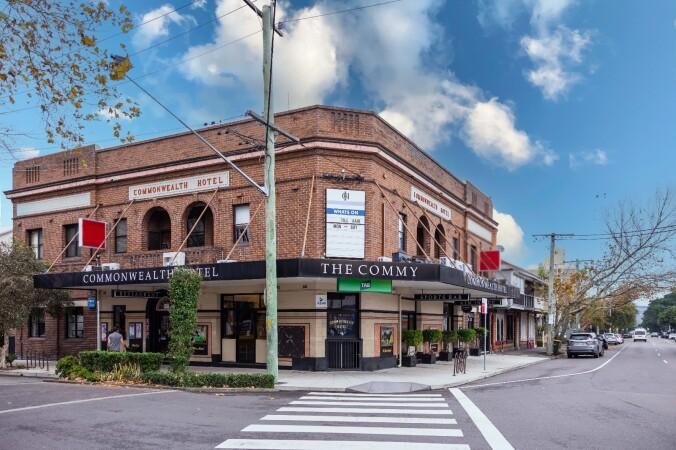 Best Sports Bars in Cooks Hill - Commonwealth Hotel Newcastle