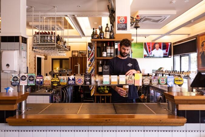 Best Sports Bars in Cooks Hill - Commonwealth Hotel Newcastle