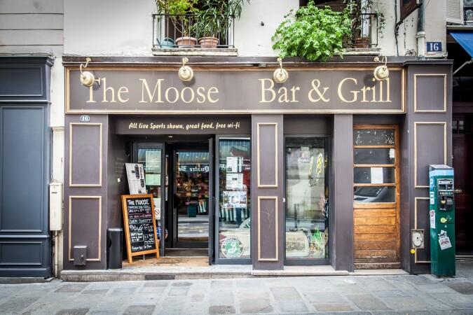 Best Sports Bars in Paris - The Moose