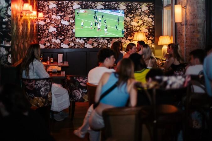 Best Sports Bars in London - The Railway Putney