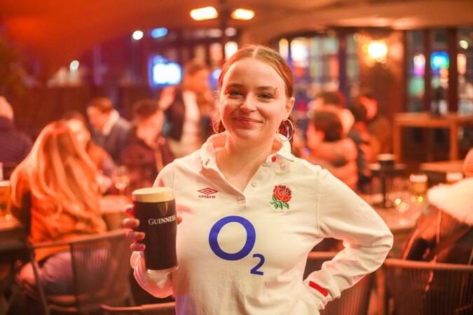 Best Sports Bars in London - Queen Adelaide