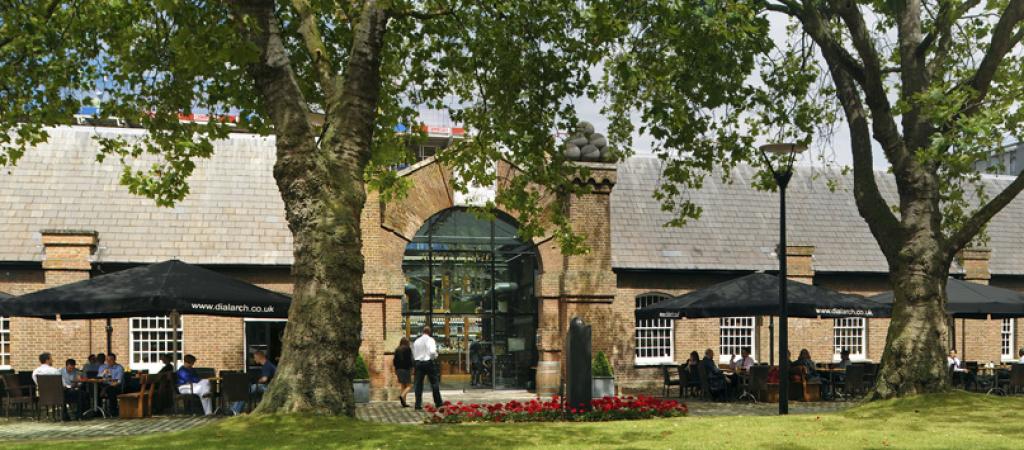 Best Sports Bars in London - Dial Arch