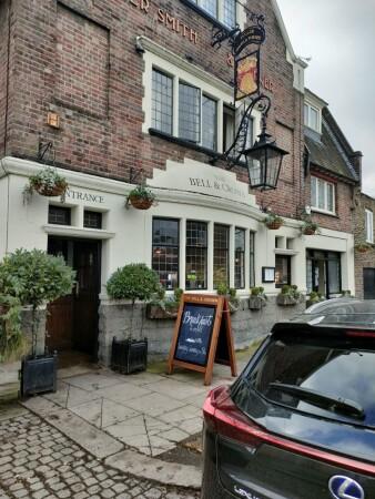 Best Sports Bars in London - Bell & Crown Chiswick