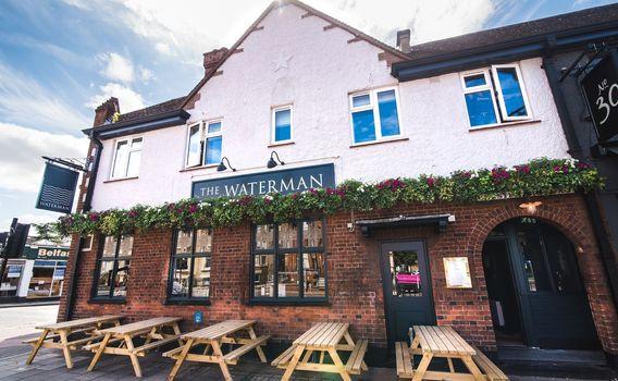 Best Sports Bars in Cambridge - The Waterman